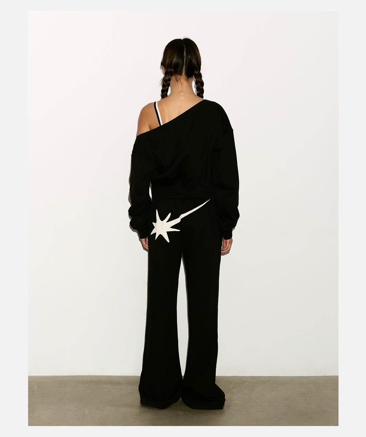 BASIC STAR OFF SHOULDER TOP