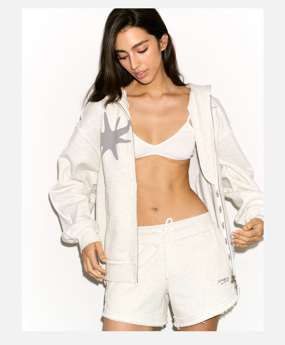 BASIC STAR ZIP-UP HOODIE