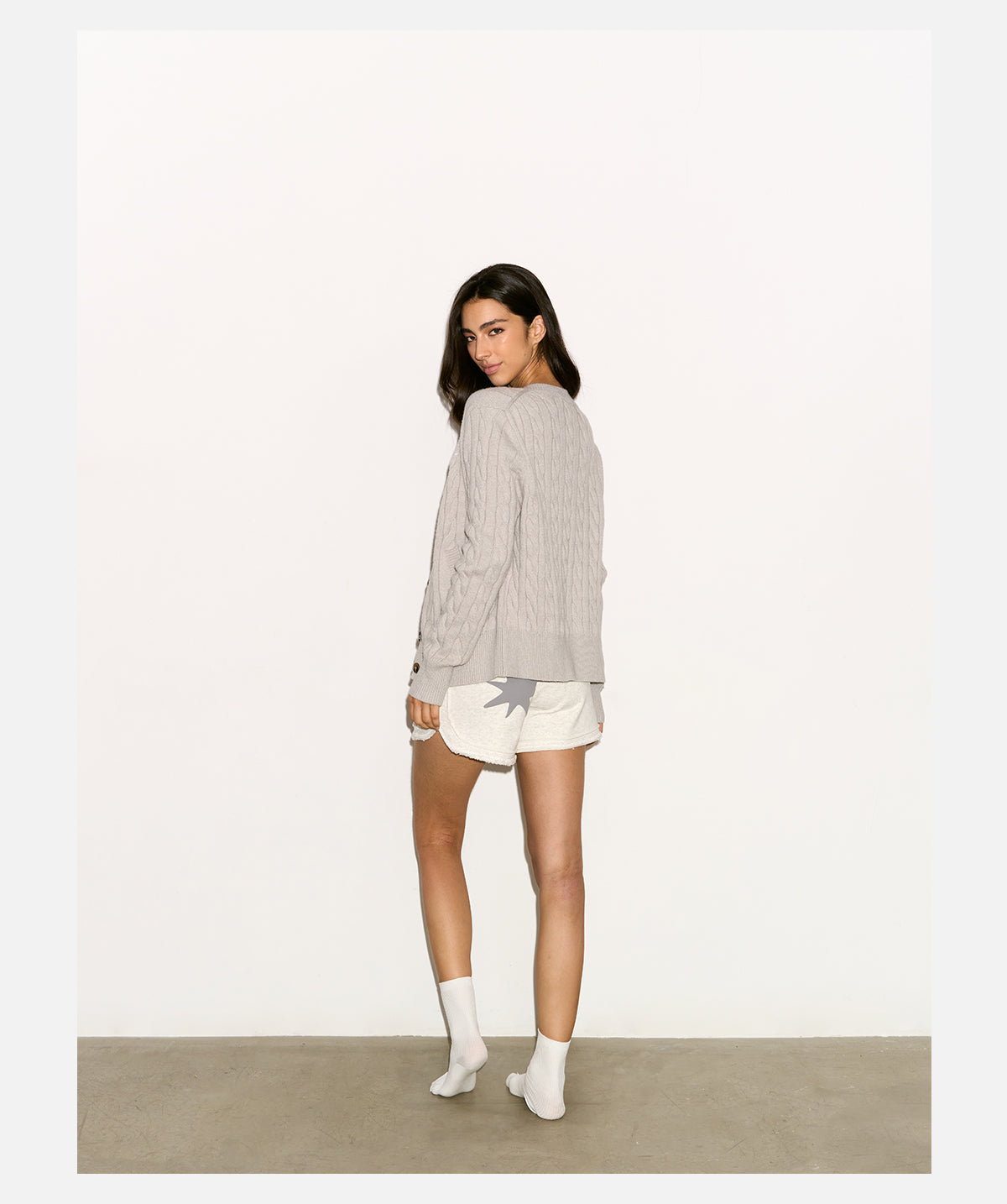 BASIC STAR CARDIGAN
