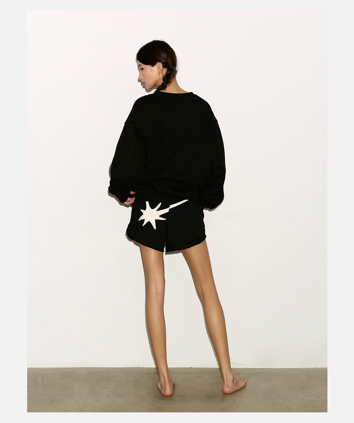 BASIC STAR SWEATSHIRT