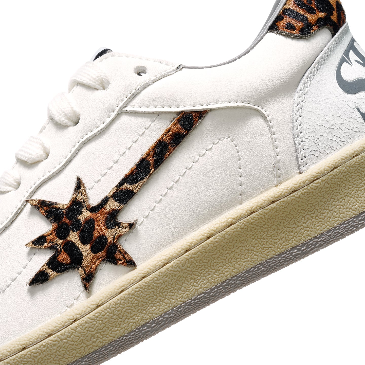 Skipper Sparkle Leopard