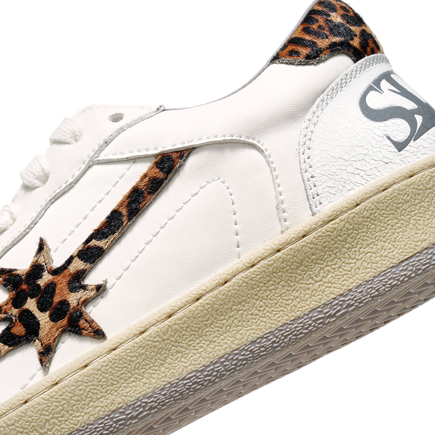 Skipper Sparkle Leopard
