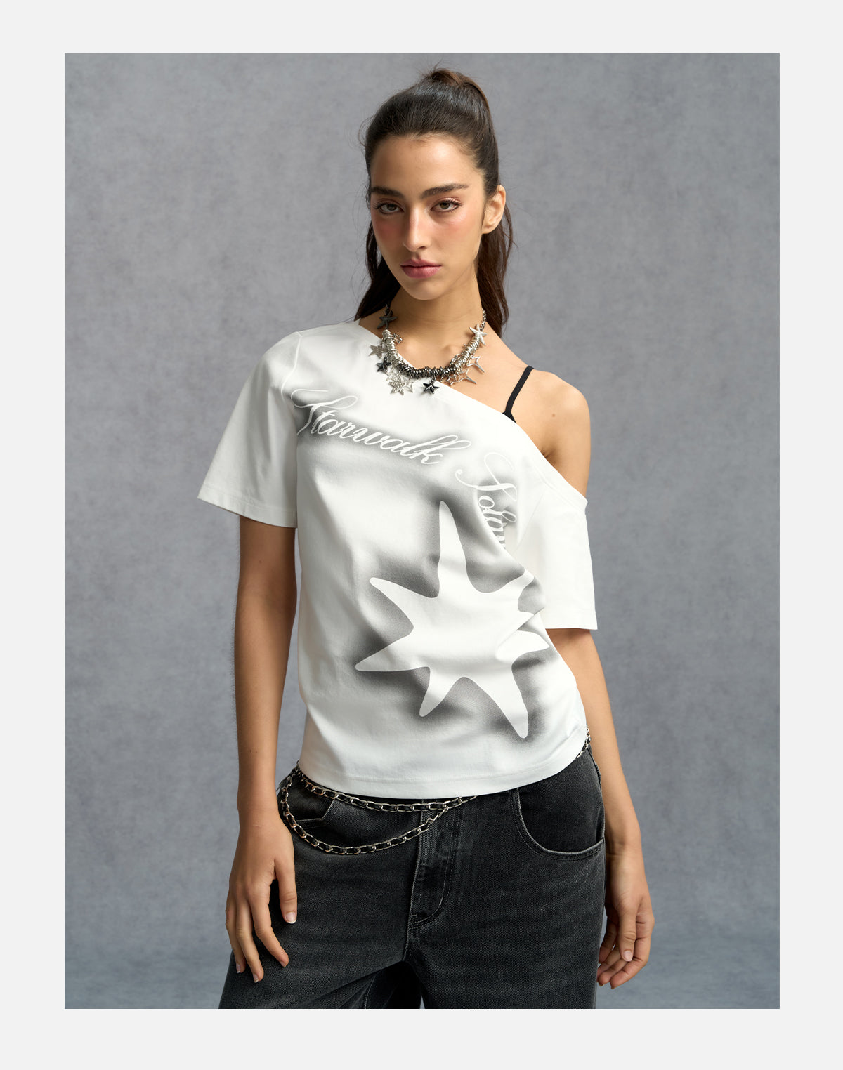 STAR OFF SHOULDER T-SHIRT