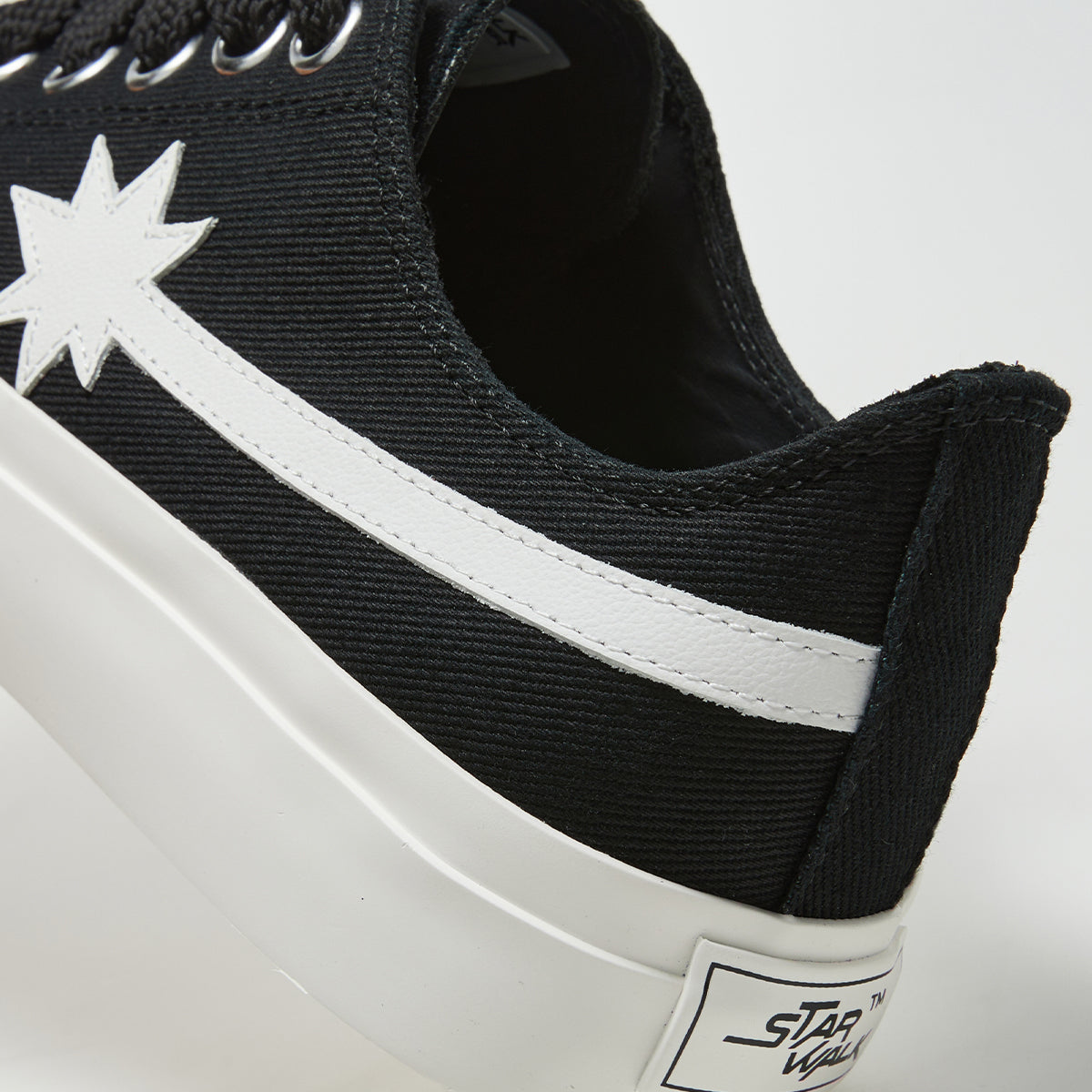 MOONWALKER BLACK